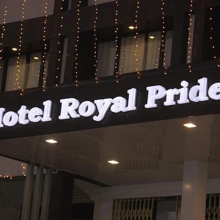 Hotel Royal Pride Ahmedabad Esterno foto