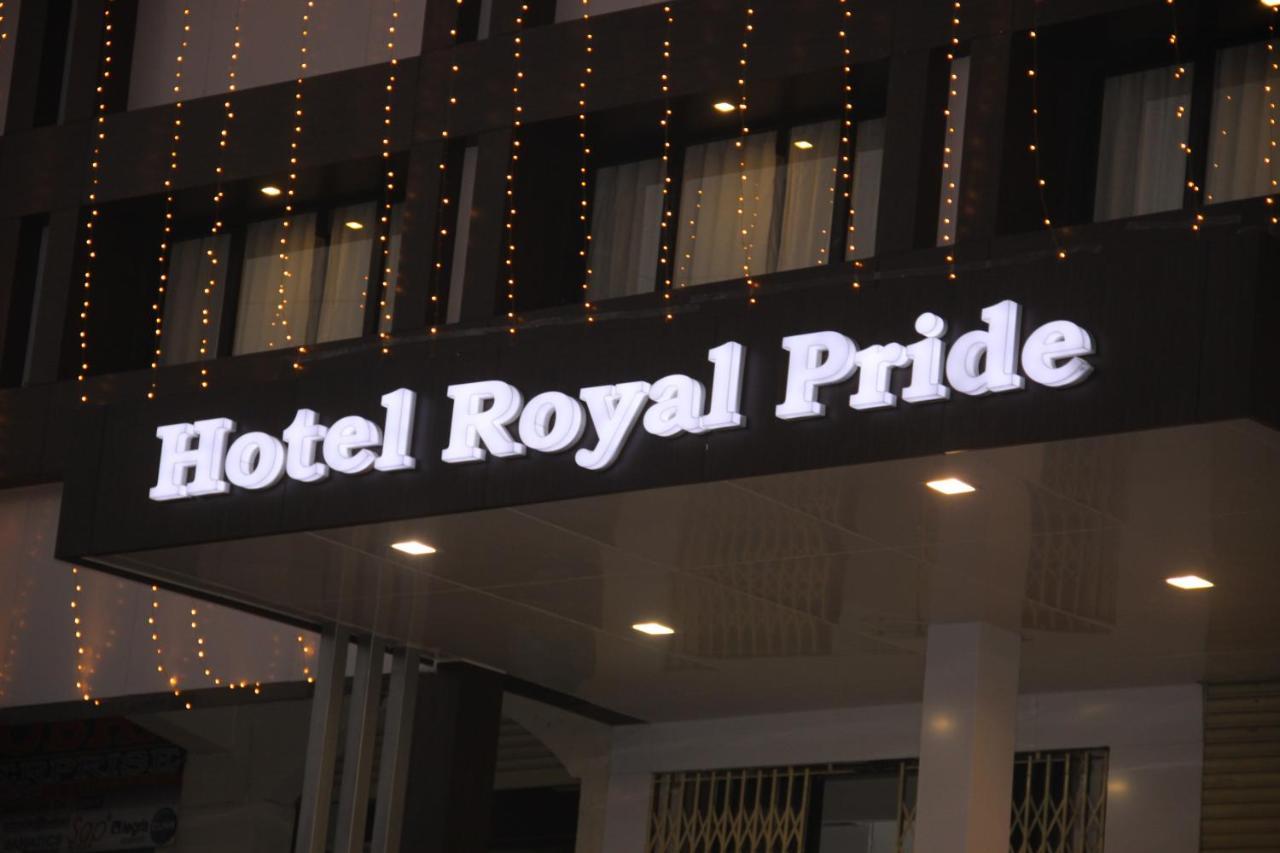 Hotel Royal Pride Ahmedabad Esterno foto