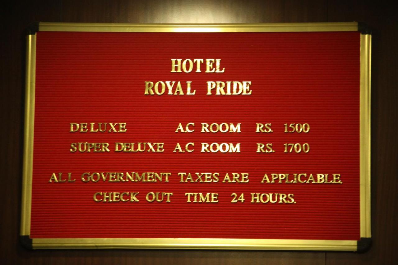 Hotel Royal Pride Ahmedabad Esterno foto