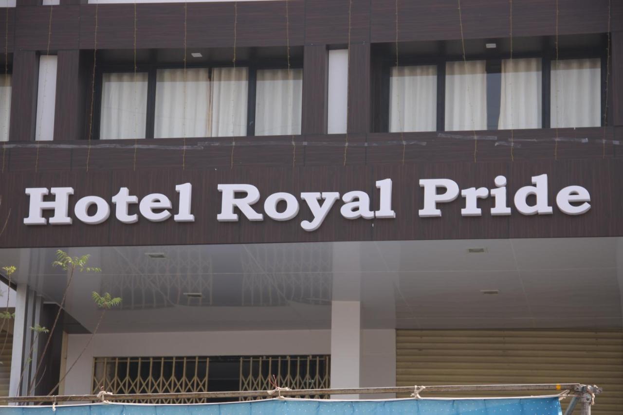 Hotel Royal Pride Ahmedabad Esterno foto